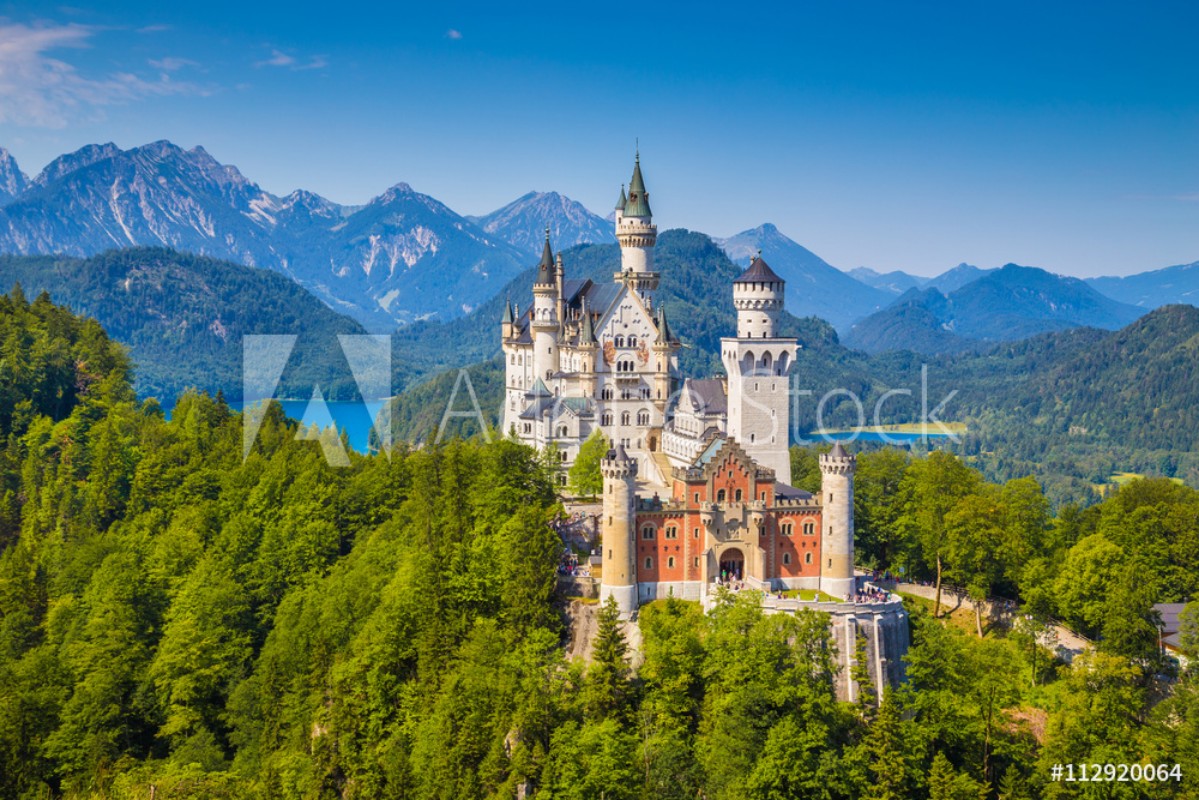 Image de Famous Neuschwanstein Castle with scenic mountain landscape near Fssen Bavaria Germany